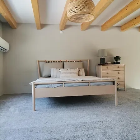 Vadvirag Vendeghaz Dom wakacyjny Zamárdi